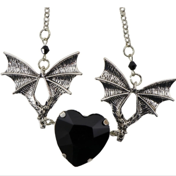 Black Bat & Heart Necklace Gothic Necklace - Picture 1 of 1